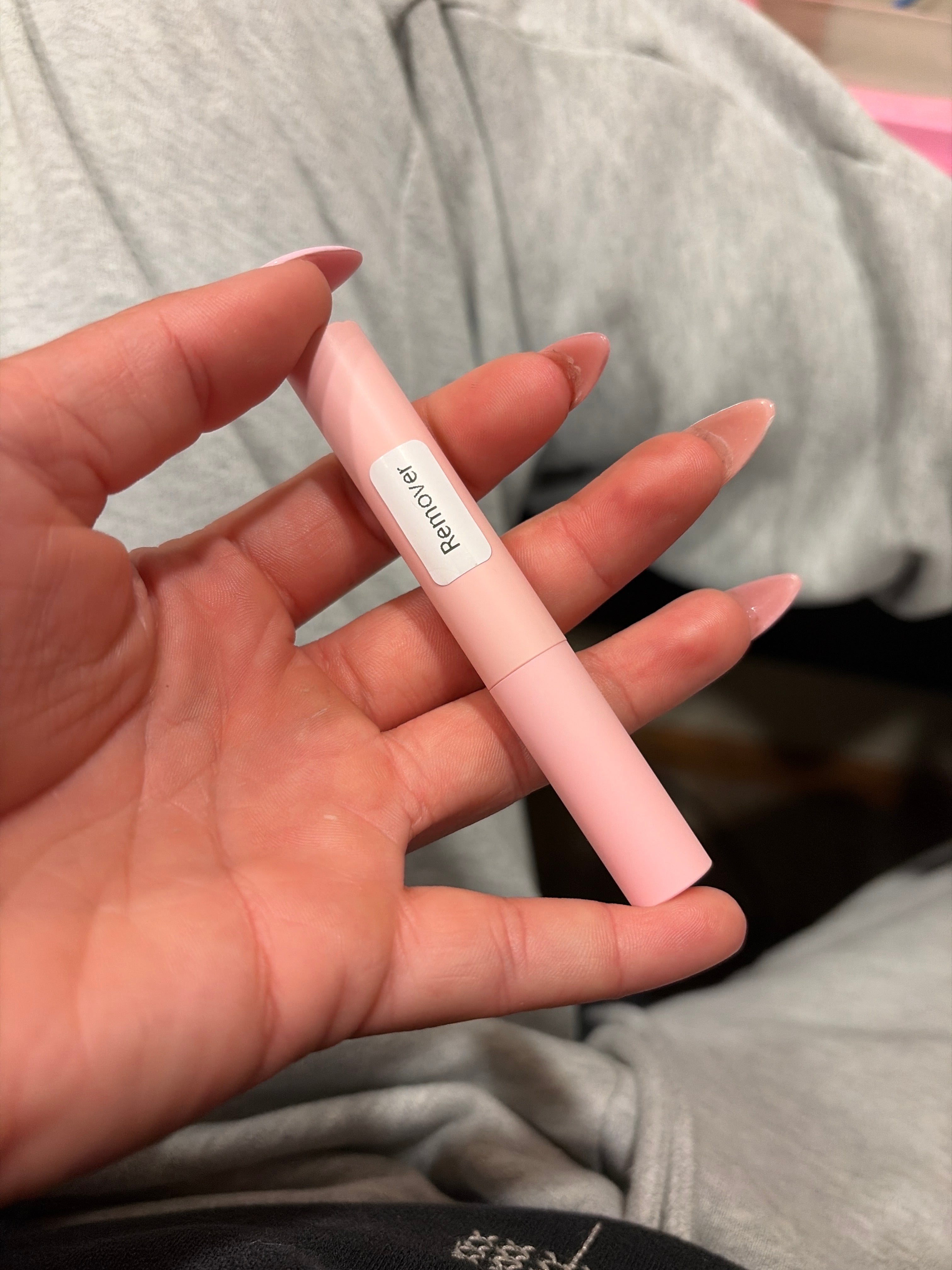 Eyelash Remover